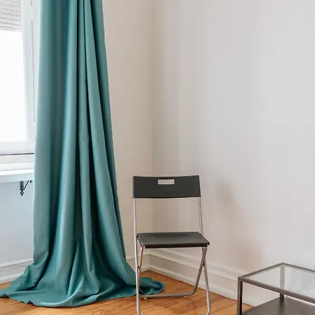 Aquilla's Family 102 By Mycelia Гостьовий будинок Лісабон