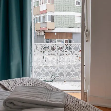 Aquilla's Family 102 By Mycelia Лісабон