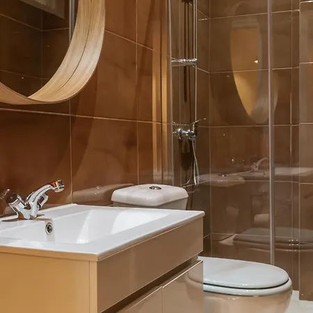 Aquilla's Family 102 By Mycelia Maison d'hôtes