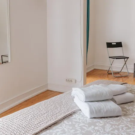 Aquilla's Family 102 By Mycelia بيت ضيافة